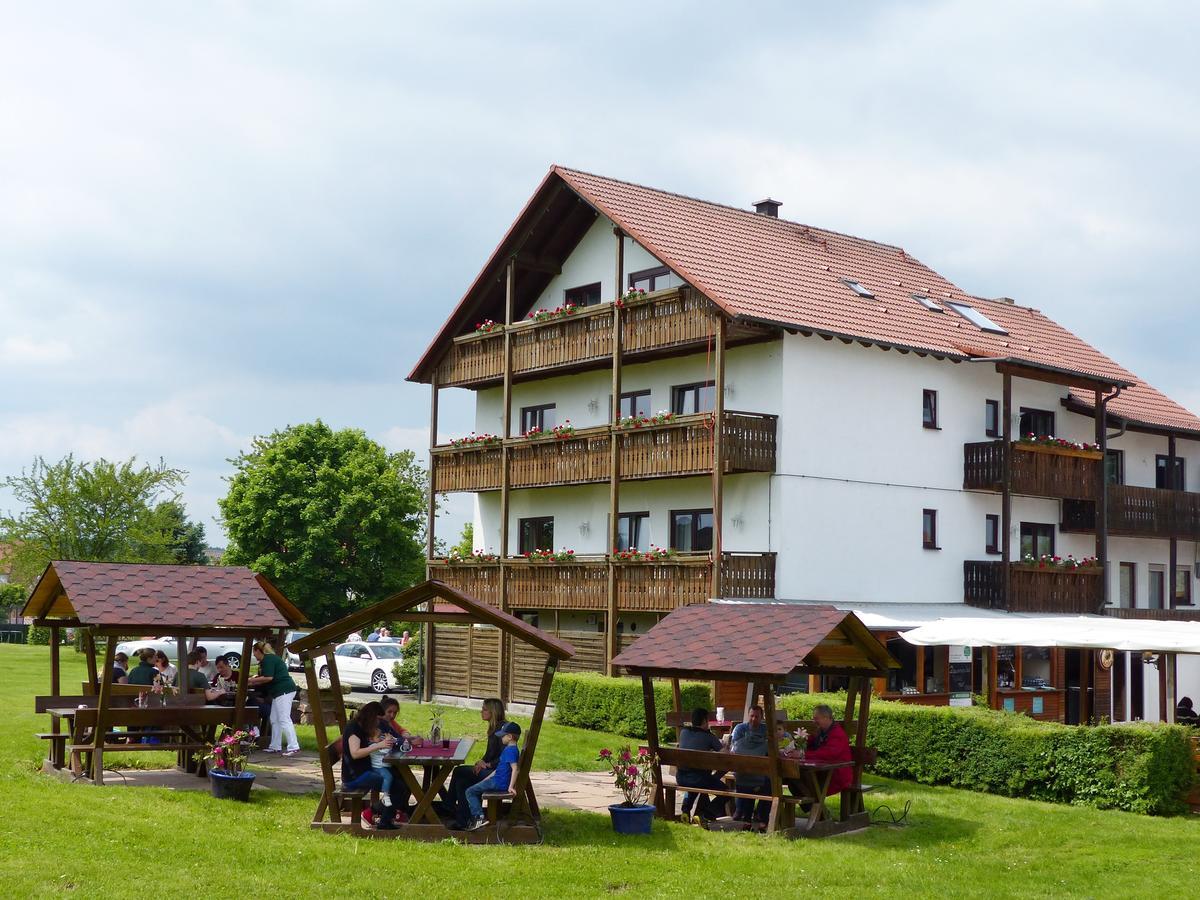 Gruener Baum Hotel Kulsheim Exterior photo